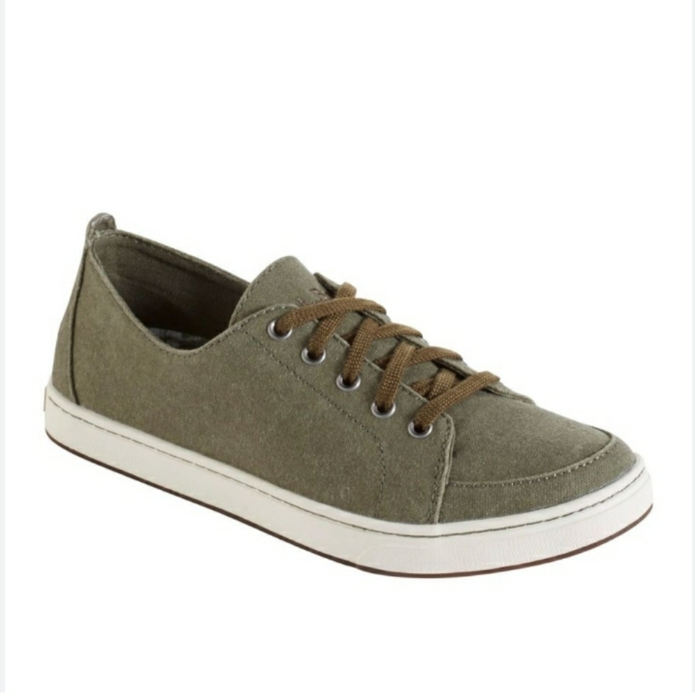 L.L. Bean Campside Sneakers Green size 7.5